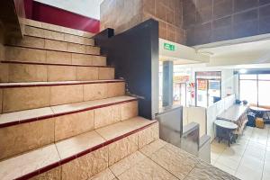 Urbanview Hotel Transit Near Bandara Sultan Hasanuddin