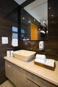 Alaya Stays Skyline Ridge 3 BHK Apartment with Scenic Views