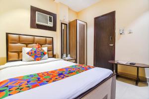 FabHotel Aayash - Nr City Center Metro Station