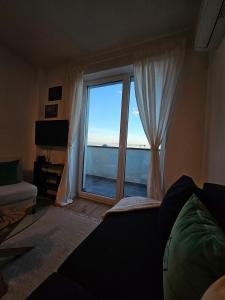 Cozy Urban Heaven with Dedicated Parking Spot