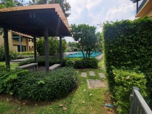 Issara Village 3 Bed Townhouse with a pool Cha-Am, Huahin