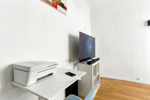 Chic and comfortable studio near Paris