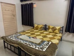 Cozy Room - 200 mts from Allahabad Junction - Allāhābād Junction