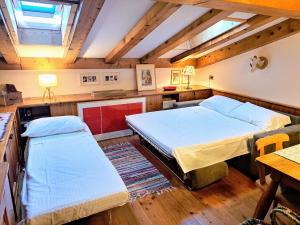 Mansardina Mery Cortina - Studio -