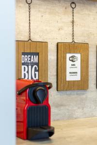 City Center Studio W-Parking and Terrace, By Cohost