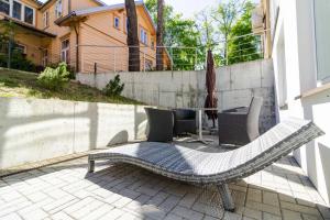 City Center Studio W-Parking and Terrace, By Cohost