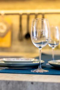 City Center Studio W-Parking and Terrace, By Cohost