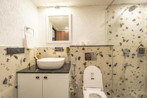 Aloha on the Ganges Ganga View with Infinity Pool 2BHK 408 by Almost Heaven