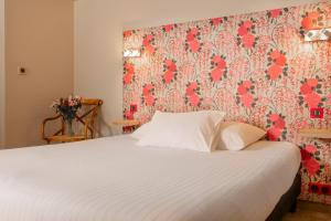 Hotels DOMAINE ST GERMER : photos des chambres