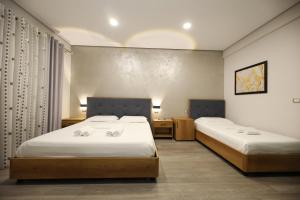 Triple Room with Balcony room in Hotel Salvadore