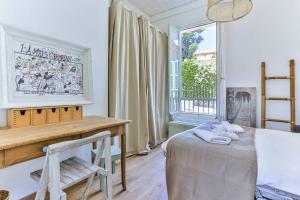 Appartements BOHEME AP4449 By Riviera Holiday Homes : Appartement 3 Chambres - Vue sur Mer