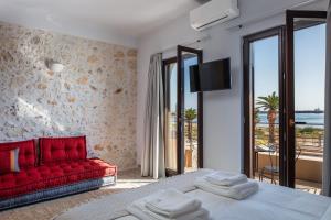 Chryssi 01, Stylish Seaside Spot in the Heart of Rethymno