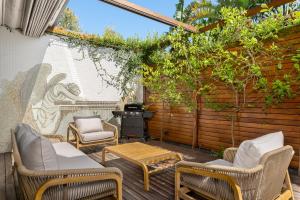 Designer 2-Bed Villa - Ocean Views & Pool