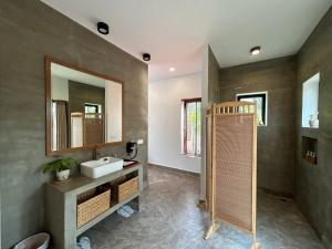 Enchanted Pool Bungalows Siem Reap, near Angkor Golf Resort