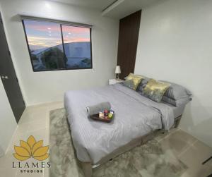 Llames Studios Near Mactan Airport - Rustic & Spacious