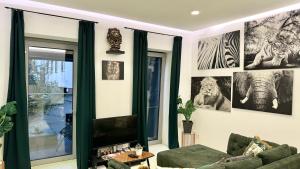 African Paradise with Jacuzzi & Sauna