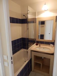 HYERES, Magnifique Parc de la Presquîle avec Piscine et Plage face à Porquerolles !