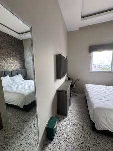 Phòng Đôi Loại Sang (Deluxe Double Room)