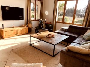 Villas Villa de vacances au coeur de la Provence pres du Mont Ventoux avec piscine et climatisation : photos des chambres