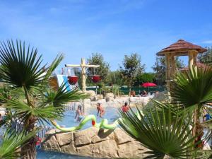 Campings Camping 4 etoiles - Parc aquatique - efaaa0 : photos des chambres