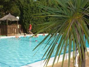 Campings Camping 4 etoiles - Parc aquatique - efaaa0 : photos des chambres