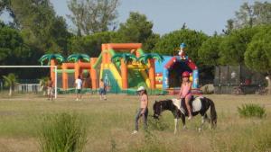 Campings Camping 4 etoiles - Parc aquatique - efaaa0 : photos des chambres