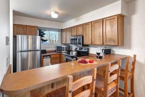 SNOW FLOWER 141 condo