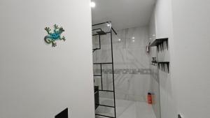 Appartements Le Valentina - Chambres au pied du lac et du metro : photos des chambres