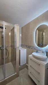 Appartements Le Valentina - Chambres au pied du lac et du metro : photos des chambres