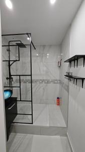 Appartements Le Valentina - Chambres au pied du lac et du metro : photos des chambres