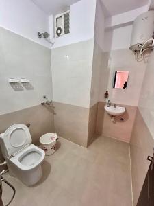 Your Home Away from Home Mee Homes 2BHK Family Apartment