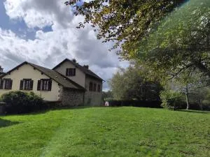 La Maison des Etangs Gite - Courbefy