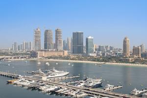 Silkhaus Waterfront 1BR in Marina Vista Tower - 4hvězdičkové hotely ve městě Dubaj