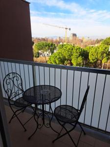 Apartamento de 3 dormitorios con balcón
