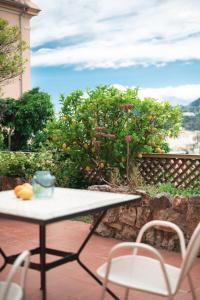 Val de Menton, Charmant 3 pièces atypique, jardin et terrasse à 7 minutes à pied du centre ville