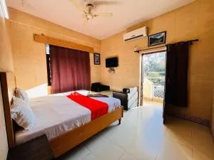 Hotel Raj Golden & Restaurant - بير