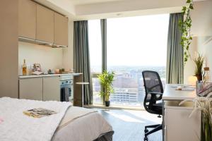 Vita Student-Only Premium plus Studio Telephone House