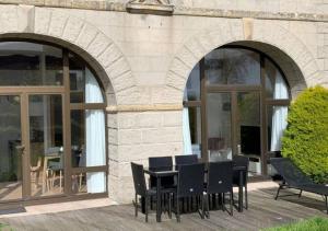 Appartements Appartement lumineux et cosy avec jardin vue sur chateau pres Port en Bessin, Bayeux et Omaha Beach : photos des chambres