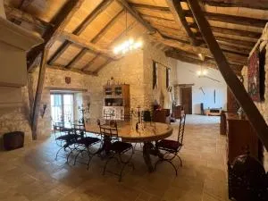 Le Relais des Chevaliers "La Chambre des Templiers" - Laguépie