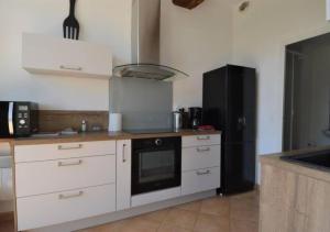 Appartements Appartement lumineux et cosy avec jardin vue sur chateau pres Port en Bessin, Bayeux et Omaha Beach : photos des chambres