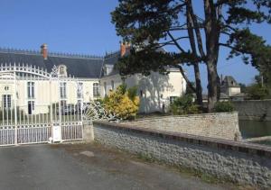 Appartements Appartement lumineux et cosy avec jardin vue sur chateau pres Port en Bessin, Bayeux et Omaha Beach : photos des chambres