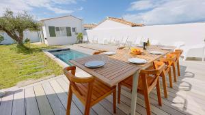 Villa de luxe avec piscine au centre de La Couarde