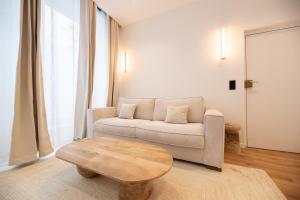 CIA - Nation - Lovely Parisian Escape