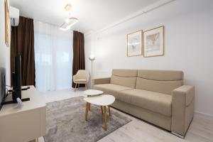 Central Residence Apartment 712