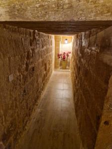 Ancient Maltese House with modern interior 3 min away from Airport TAL-PINU