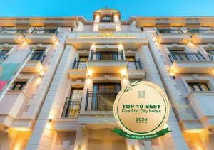 Residence City Garden - Certificate of Excellence Top 10 BEST Five-Stars City Hotels for 2024 awarded by HTIF - 普罗夫迪夫