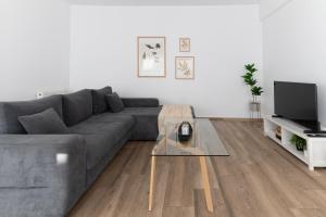 Stylish spacious apartment in Palaio Faliro (C1)