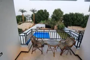 Villa Abo Tarek - Al Aqālitah