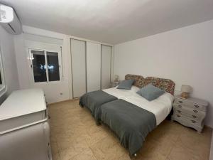 Lovely 2 bedroom apartment near the beach