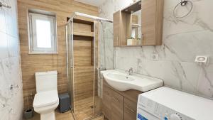 Unique suite 2 , one bedroom city apartment
